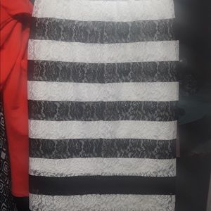 Elle black and white pencil skirt